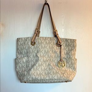 Authentic  large Michael Kors purse